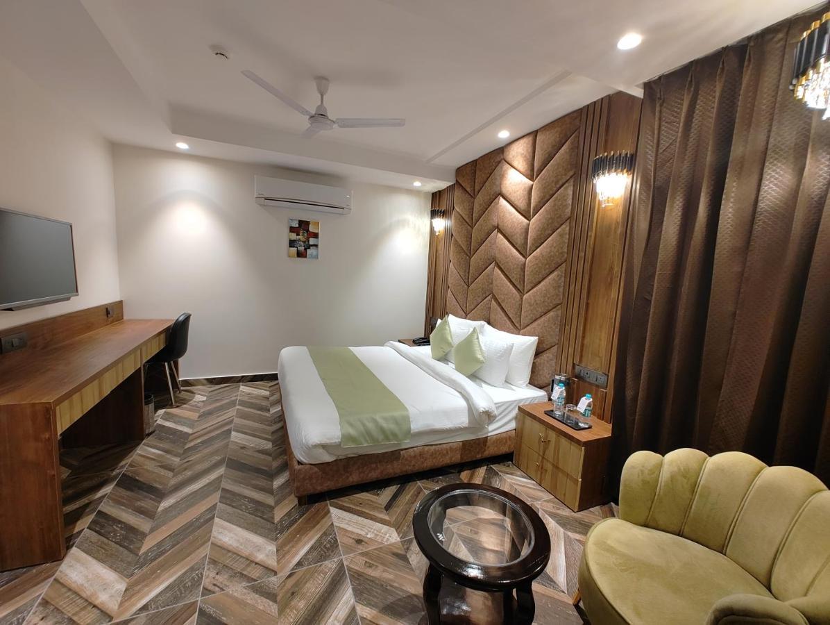 Grand Luxotica By Dls Hotels Dehradun Exterior photo