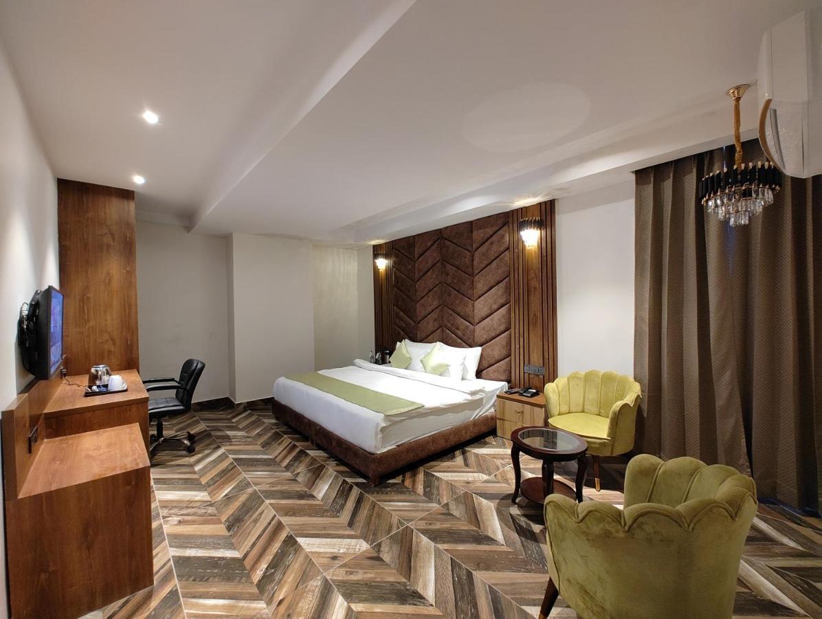 Grand Luxotica By Dls Hotels Dehradun Exterior photo